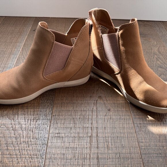 Sorel OUT N ABOUT Slip-On Women's Wedge - Picture 1 of 4